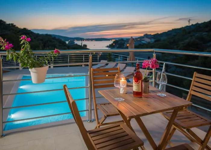 빌라 Olive Tree 로고즈니차